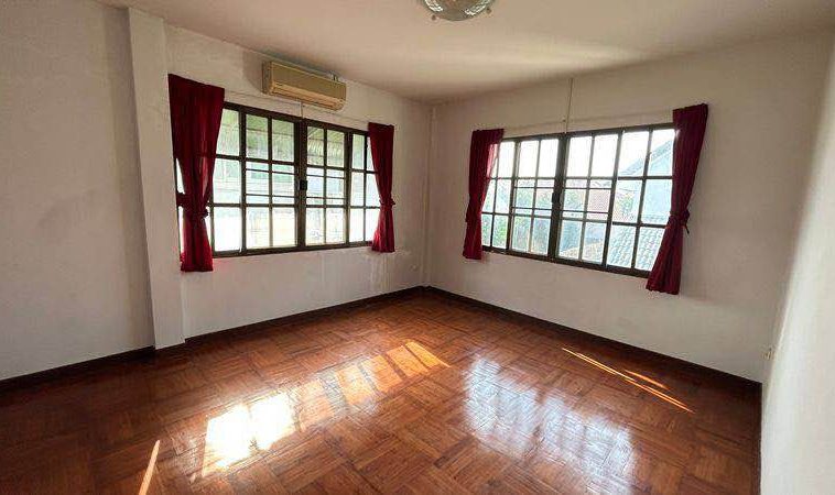 Central Park 4/2 East Pattaya/Toongklom Talman 3BR House (S9274) – property for sale & rent in Pattaya