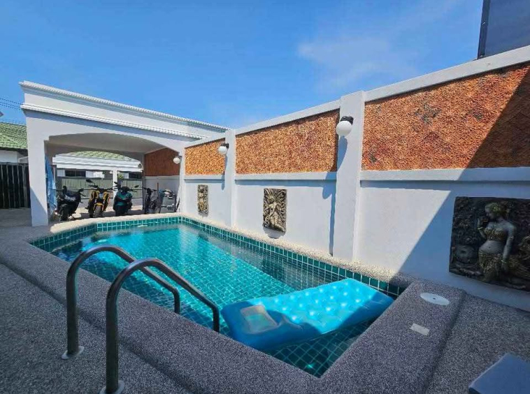 East Pattaya/Nern Plub Wan 2BR Pool Villa (S9008) – property for sale & rent in Pattaya