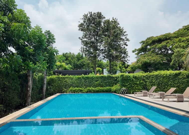 East Pattaya/Near Motorway 4BR House (S9116) – property for sale & rent in Pattaya