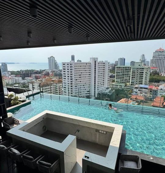 Beverly Mountain Bay Pratamnak 1BR Condo (R9010) – property for sale & rent in Pattaya