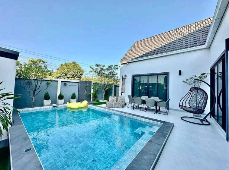 East Pattaya/Chaiyapornwithi 21 3BR Pool Villa (R9078) – property for sale & rent in Pattaya