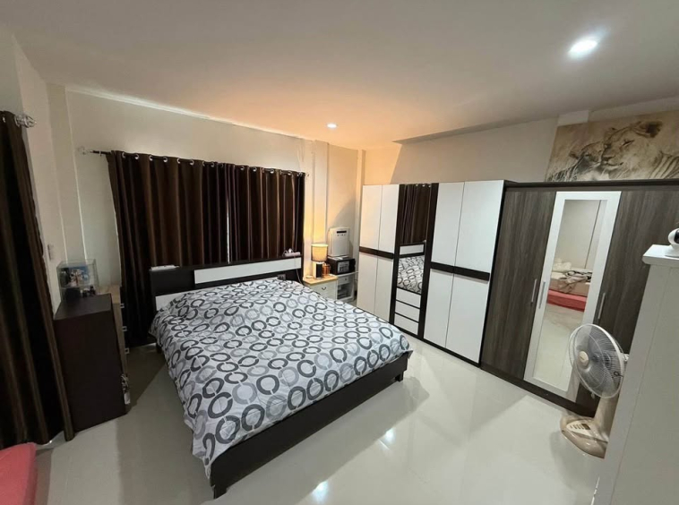 East Pattaya/Soi Siam Country Club 3BR Townhouse (S048) – property for sale & rent in Pattaya