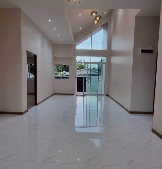 East Pattaya 3BR House (S9125) – property for sale & rent in Pattaya