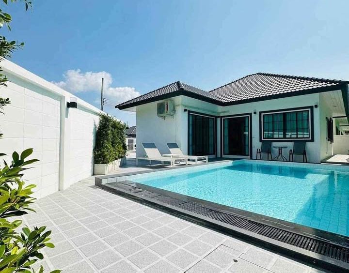 Rattanakorn Village 18 East Pattaya/Nong Pla Lai 2 3BR Pool Villa (S9201) – property for sale & rent in Pattaya