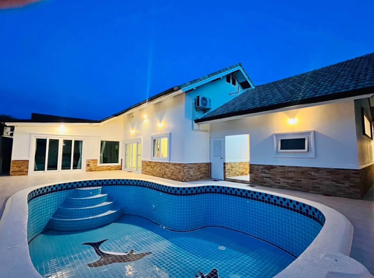 Baan Suay Mai Ngam East Pattaya/Nong Hin 5 4BR Pool Villa (S9142) – property for sale & rent in Pattaya
