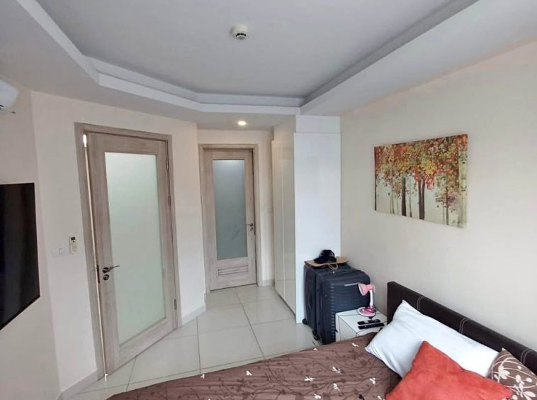 Water Park Condo Pratumnak 1BR Condo (S9356) – property for sale & rent in Pattaya