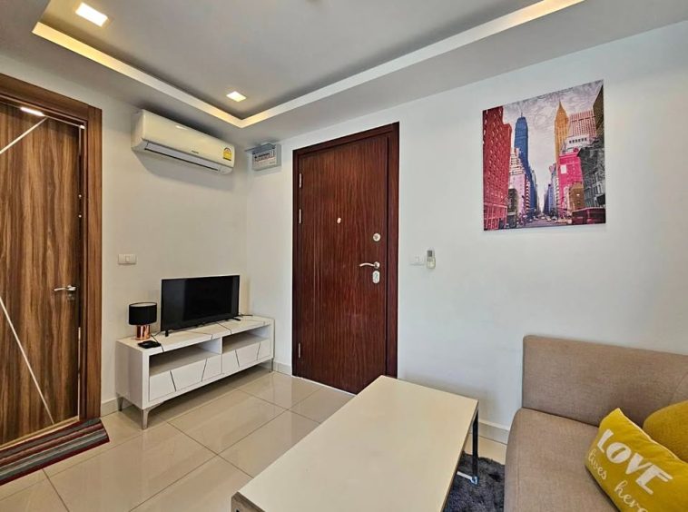 Arcadia Beach Resort South Pattaya 1BR Condo (R9267) – property for sale & rent in Pattaya