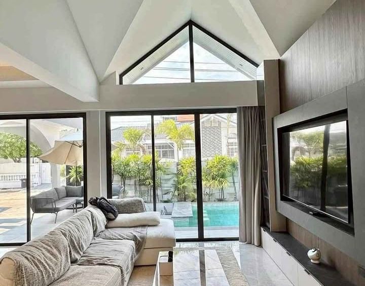 Jomtien 4BR Pool Villa (R9311) – property for sale & rent in Pattaya