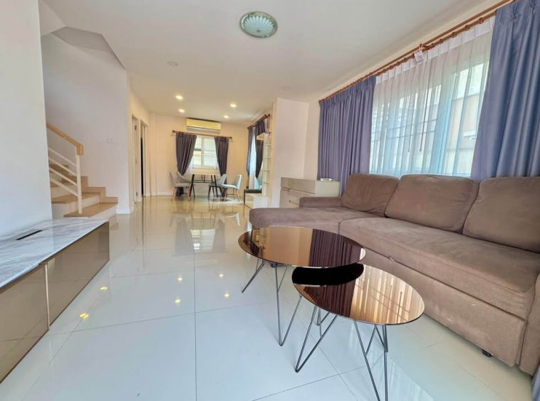 The Palm City Hill East Pattaya 3BR House (R9256) – property for sale & rent in Pattaya