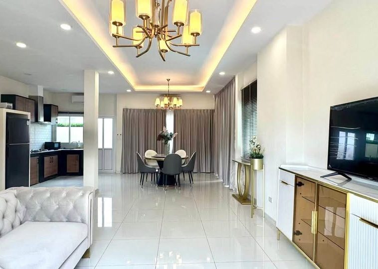 Baan Dusit Garden Huay Yai 5BR Pool Villa (R9319) – property for sale & rent in Pattaya