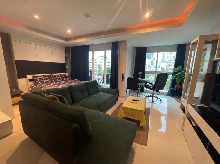Avenue Residence Condo Central Pattaya 1BR Condo (R9193) – property for sale & rent in Pattaya
