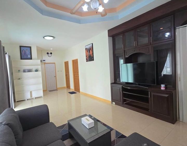 Baan Chalita 2 East Pattaya/Nong Pla Lai 3BR House (R9392) – property for sale & rent in Pattaya