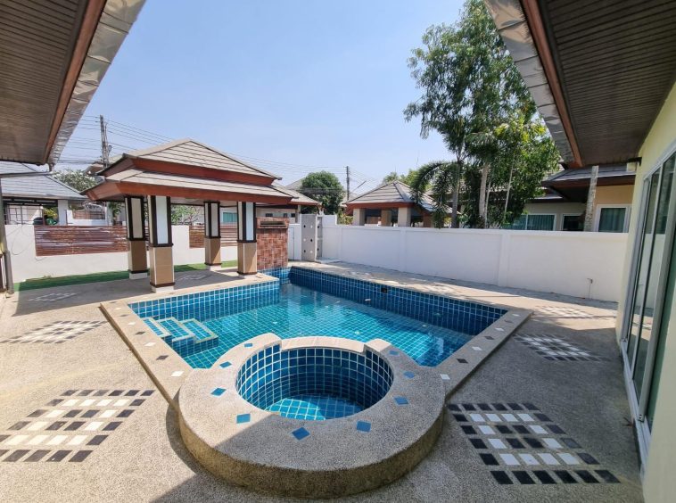 Baan Piam Mongkon Huay Yai 3BR House (S10403) – property for sale & rent in Pattaya